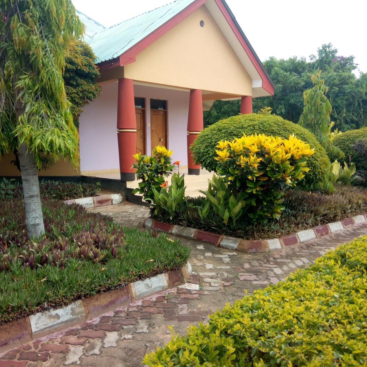 Royal Village Hotel Dodoma Exterior foto